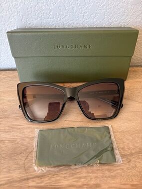 Longchamp Black Oversized Square Women's Sunglasses with Brown Gradient Lenses